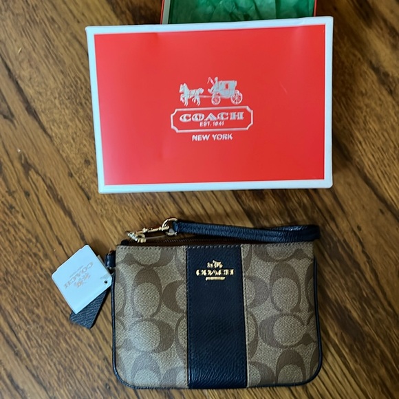 COACH WRISTLET, leather,  small, brown/navy authentic, NWT - Picture 1 of 5